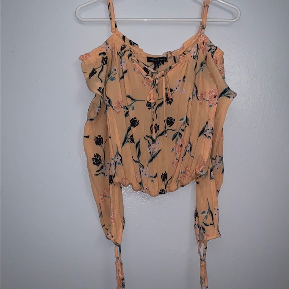 Kendall & Kylie Cold Shoulder Top - Picture 2 of 9